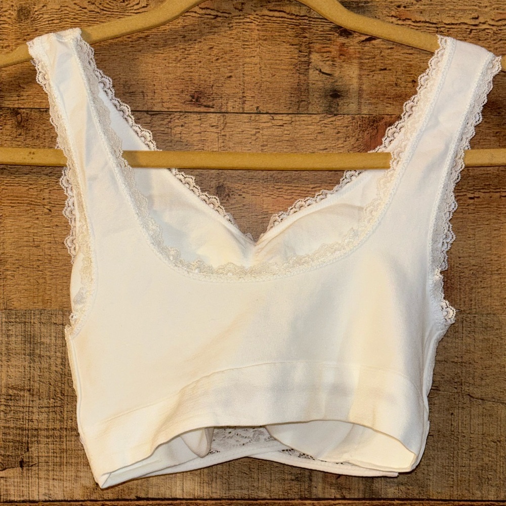 🔥 SOLD🔥Seamless Wireless Lift Bra - Picture 3 of 5